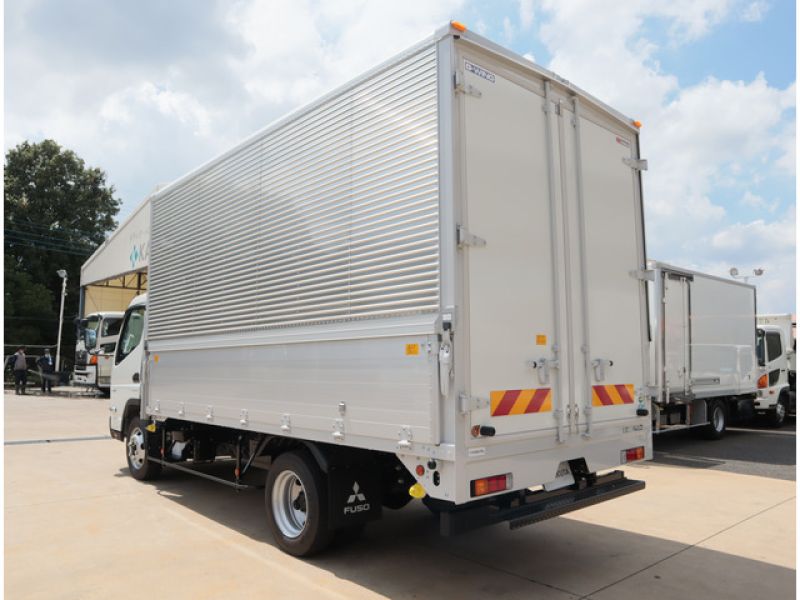 2023 Mitsubishi Canter 