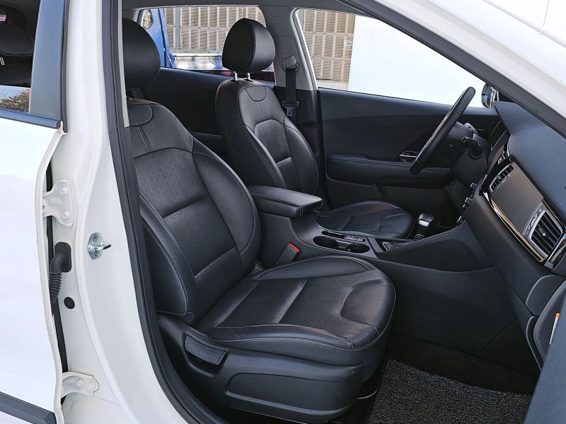 2017 KIA NIRO 