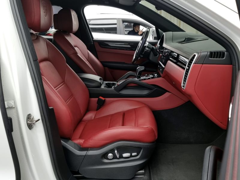2021 PORSCHE CAYENNE 